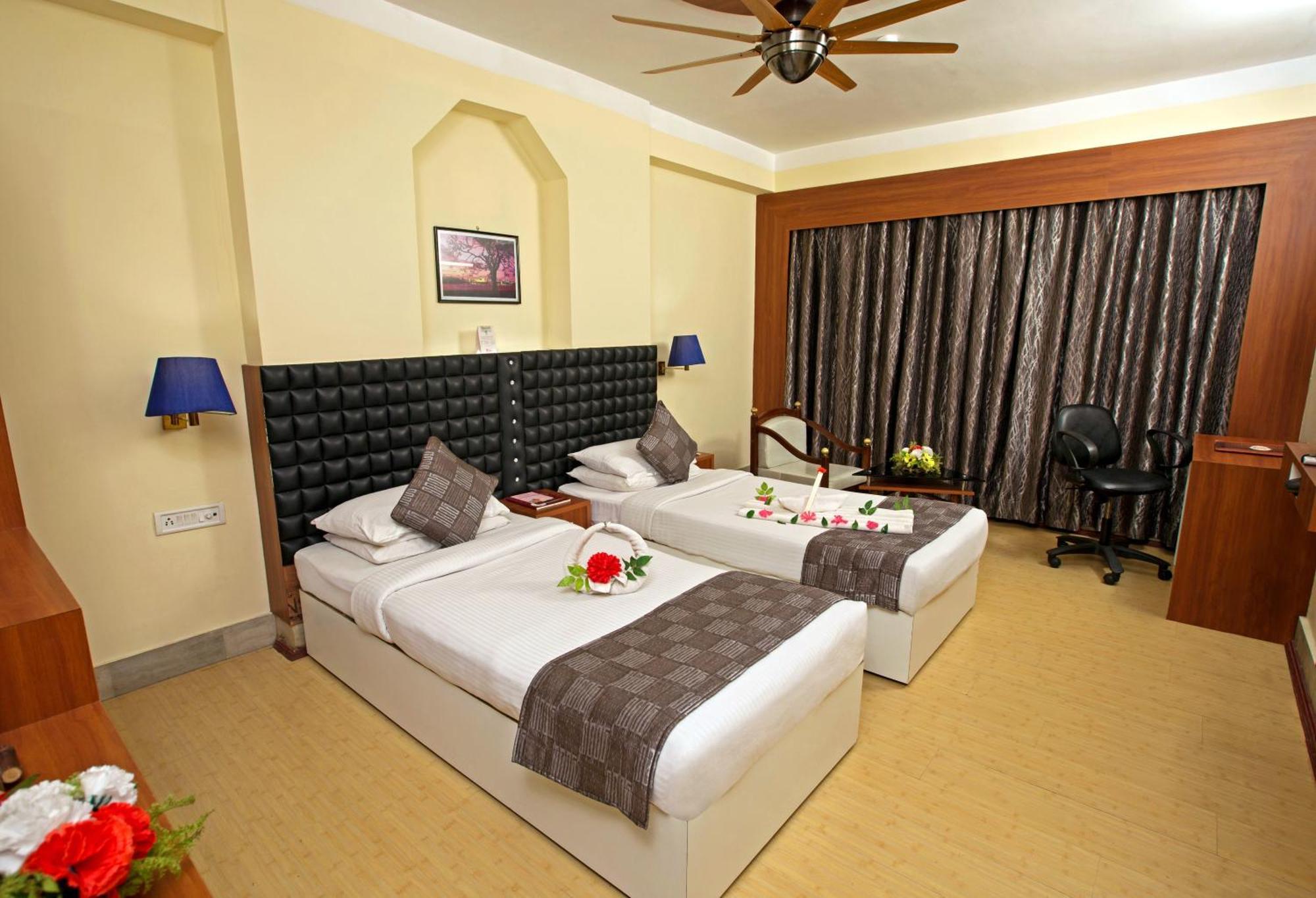 Hotel Rajmahal Guwahati Exterior foto